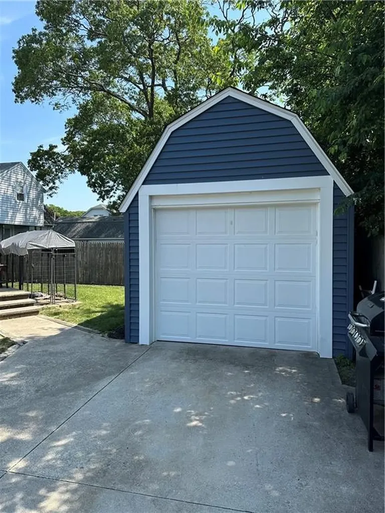 336 Elm Street Warwick RI 02888
