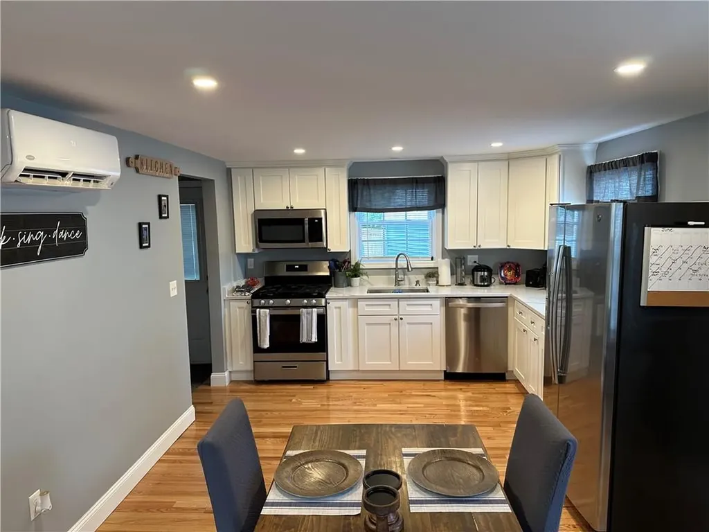 336 Elm Street Warwick RI 02888