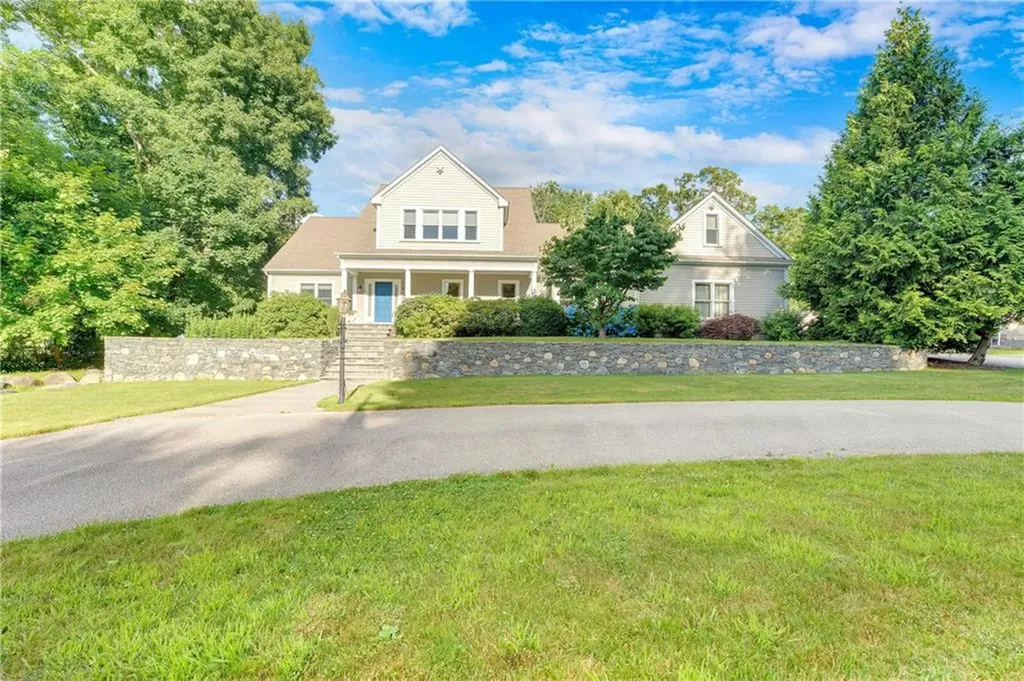 208 Ten Rod Road North Kingstown RI 02852