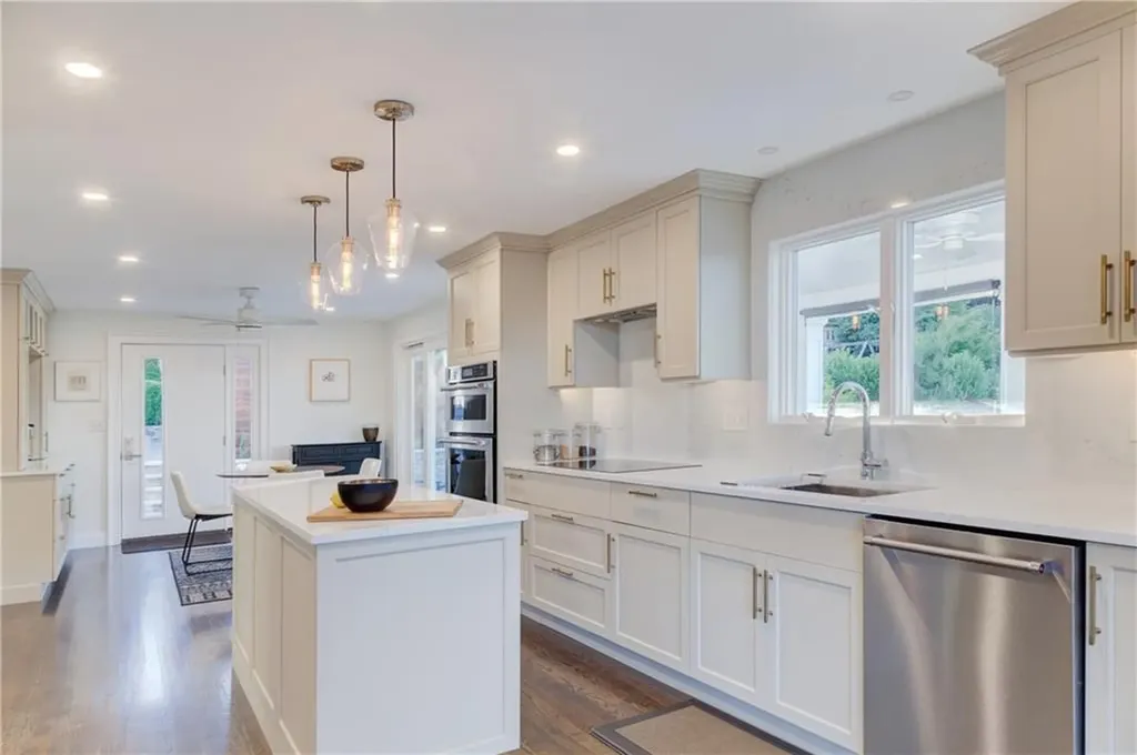 554 Sandy Point Avenue Portsmouth RI 02871