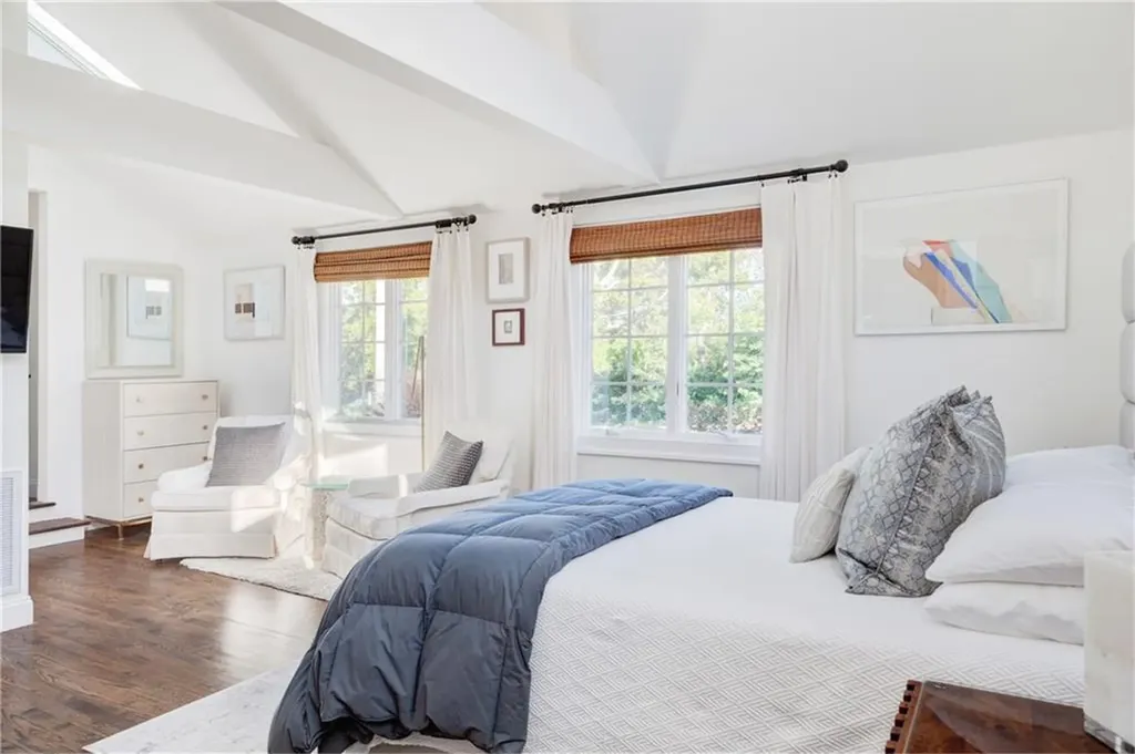 554 Sandy Point Avenue Portsmouth RI 02871