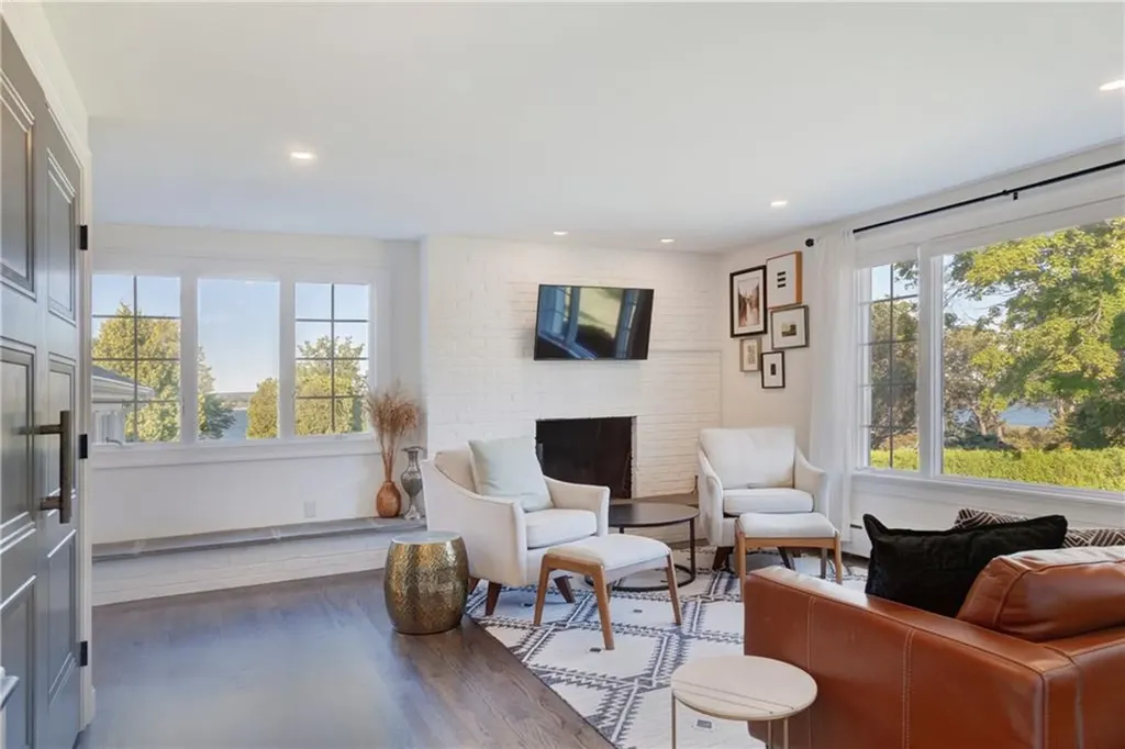 554 Sandy Point Avenue Portsmouth RI 02871