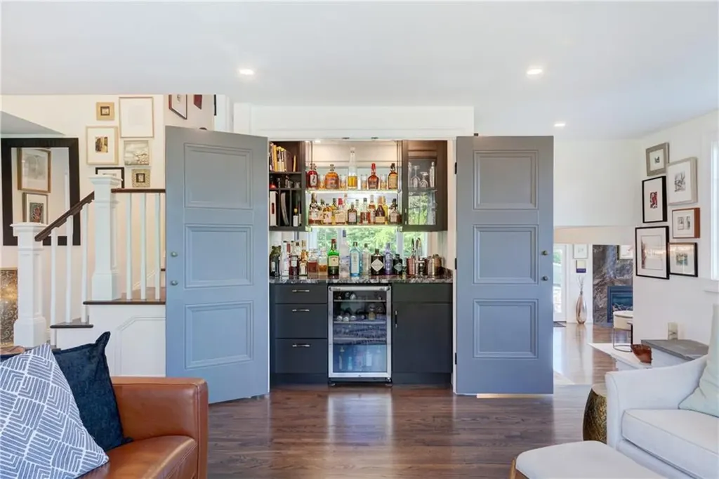 554 Sandy Point Avenue Portsmouth RI 02871