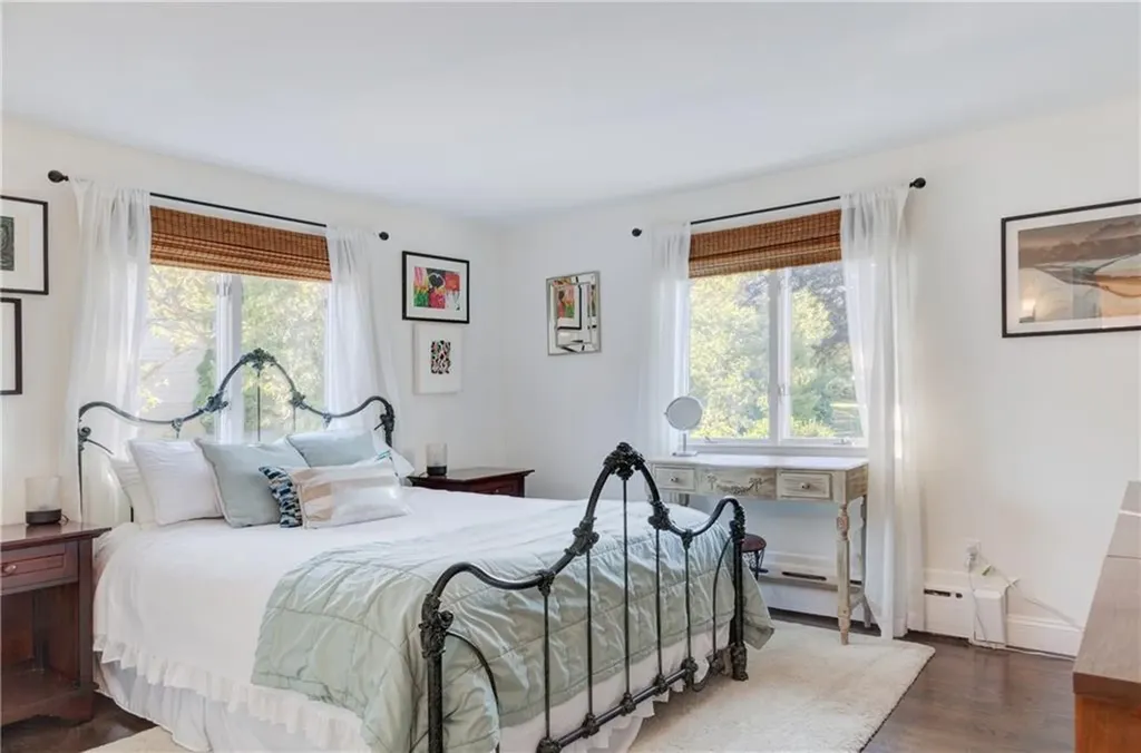 554 Sandy Point Avenue Portsmouth RI 02871