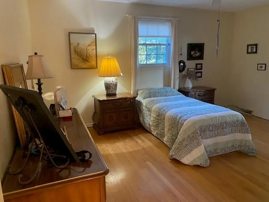 142 Rowe Avenue Pawtucket RI 02861