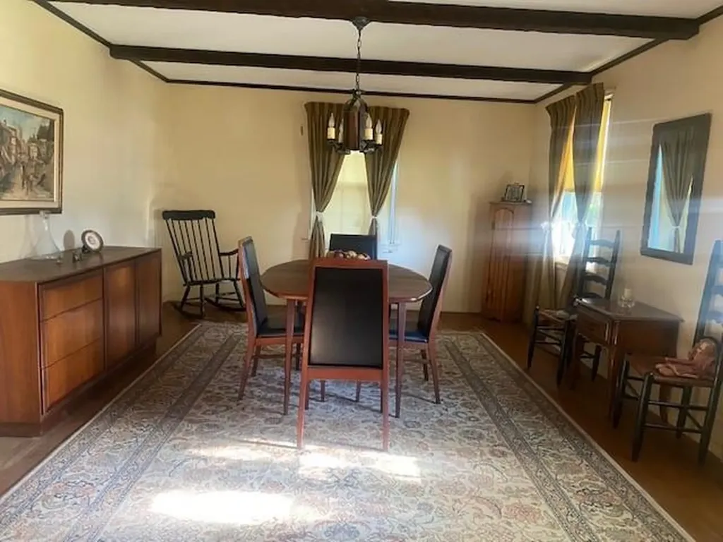 142 Rowe Avenue Pawtucket RI 02861