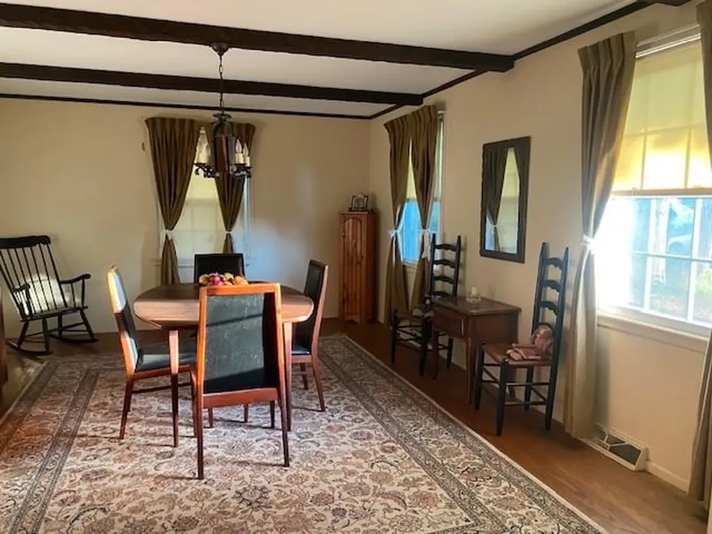 142 Rowe Avenue Pawtucket RI 02861