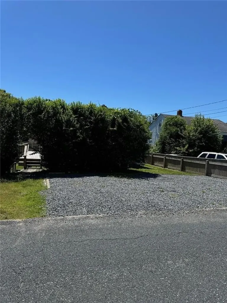 121 Conch Road Narragansett RI 02882