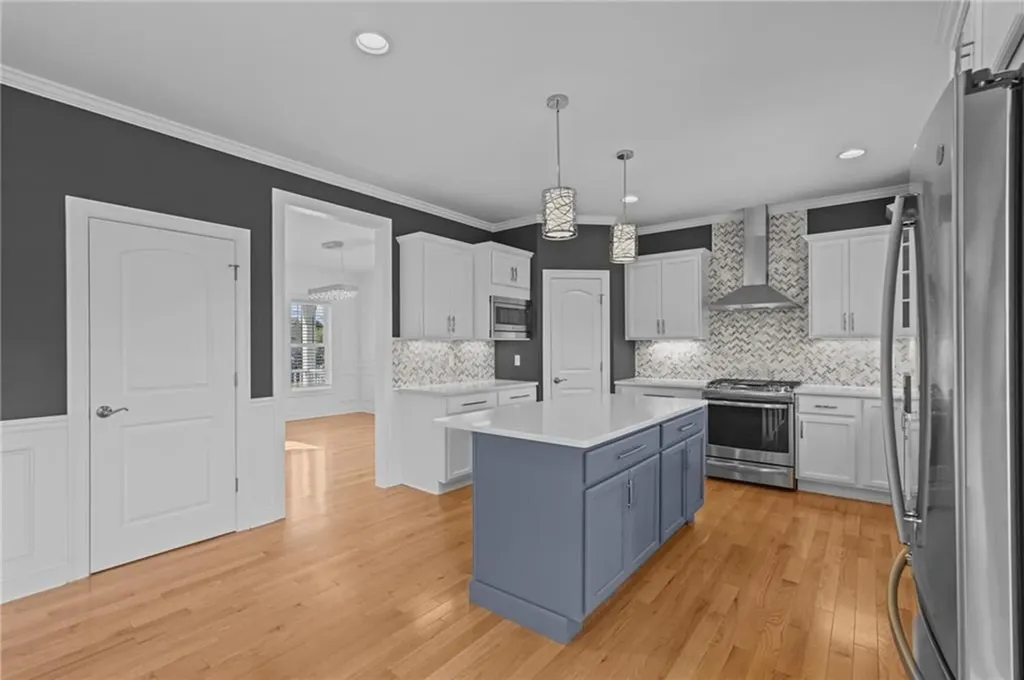 87 Camden Lane Cranston RI 02921