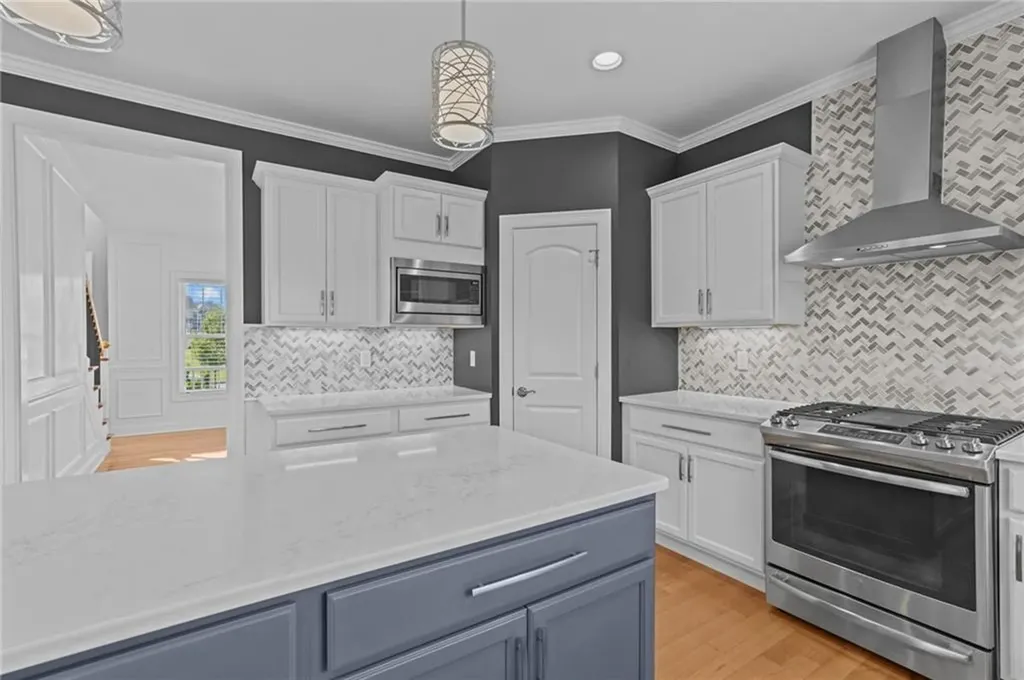 87 Camden Lane Cranston RI 02921