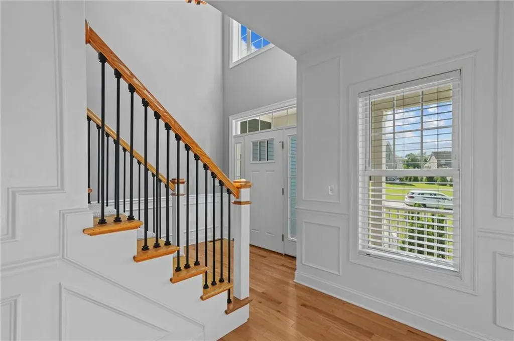 87 Camden Lane Cranston RI 02921