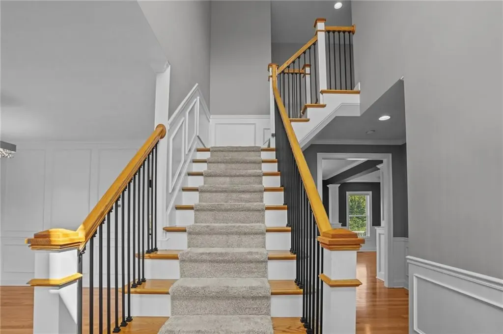 87 Camden Lane Cranston RI 02921