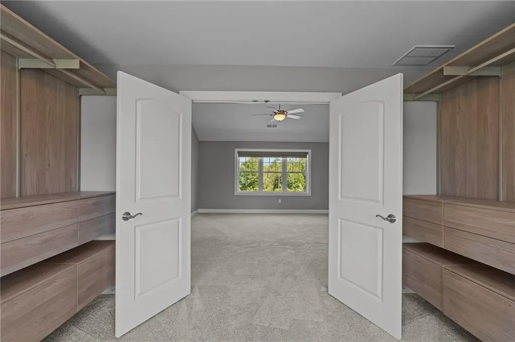 87 Camden Lane Cranston RI 02921