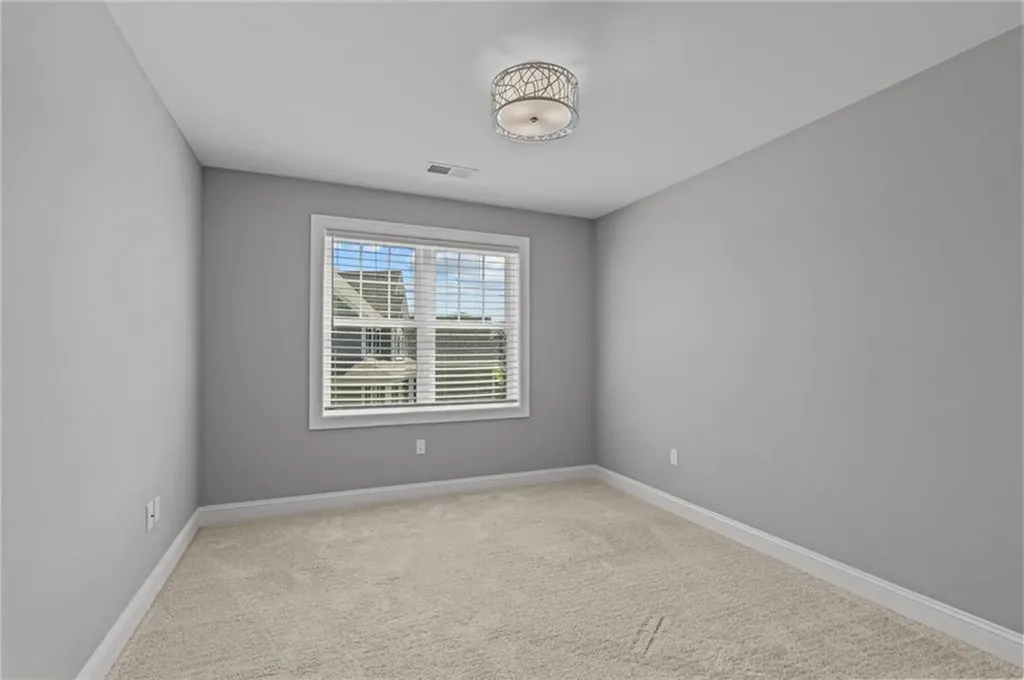 87 Camden Lane Cranston RI 02921