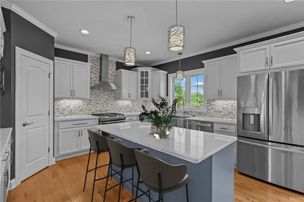 87 Camden Lane Cranston RI 02921