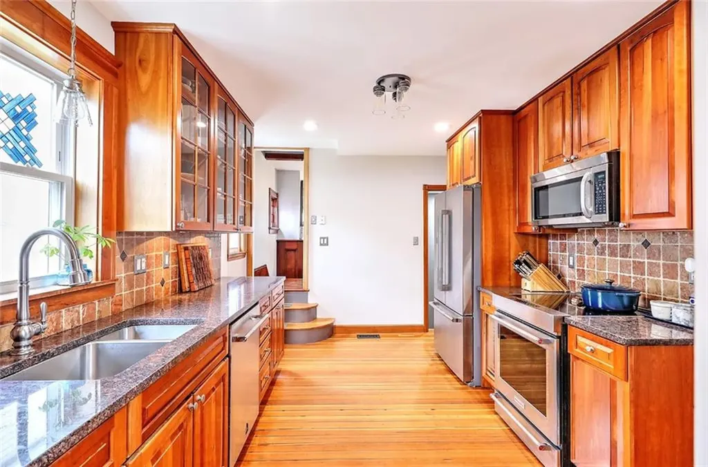 54 Strathmore Road Cranston RI 02905