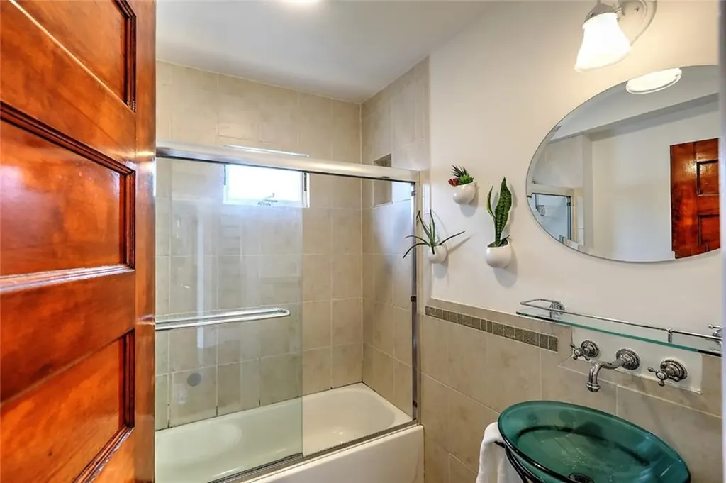 54 Strathmore Road Cranston RI 02905