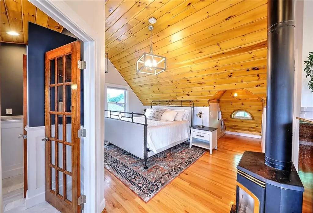 54 Strathmore Road Cranston RI 02905