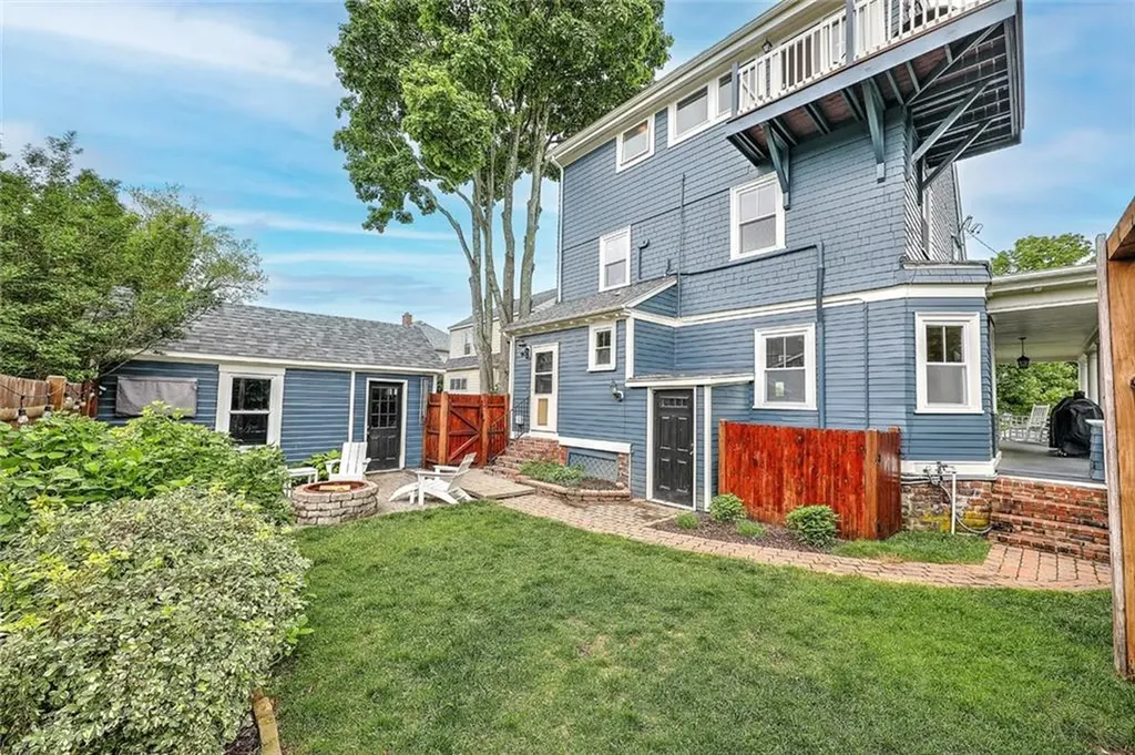 54 Strathmore Road Cranston RI 02905