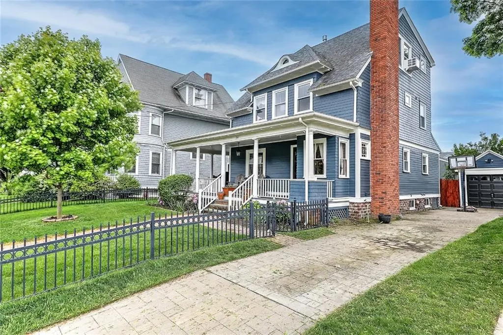 54 Strathmore Road Cranston RI 02905