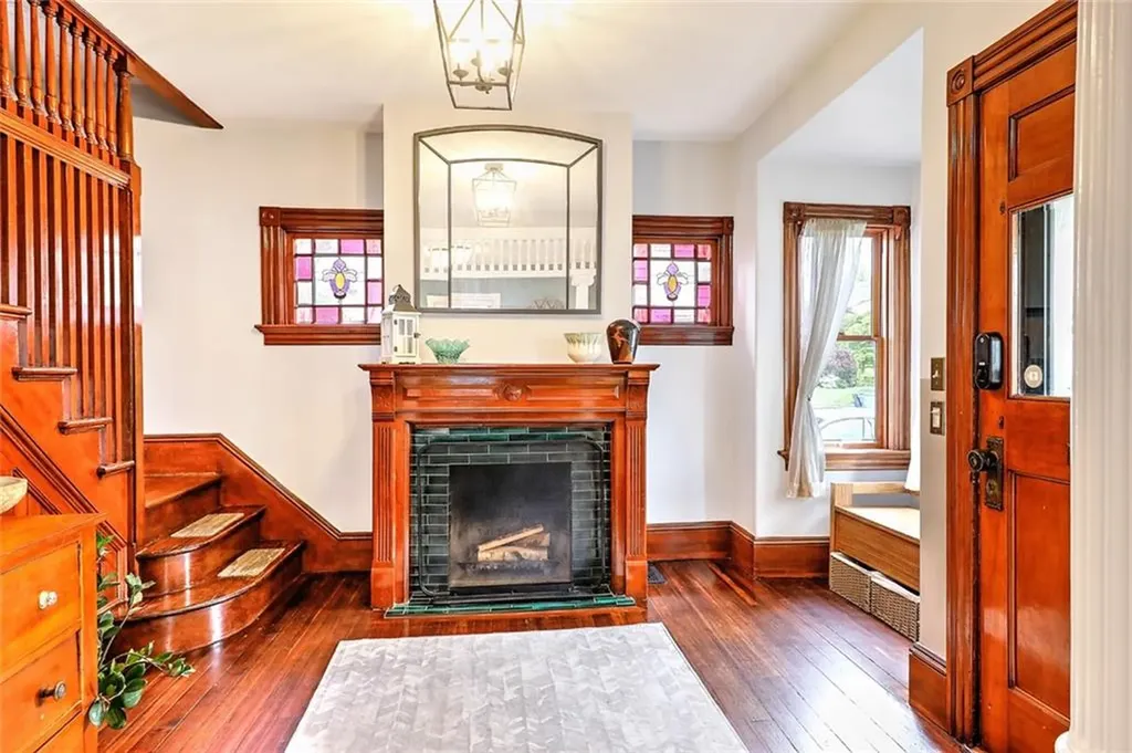 54 Strathmore Road Cranston RI 02905