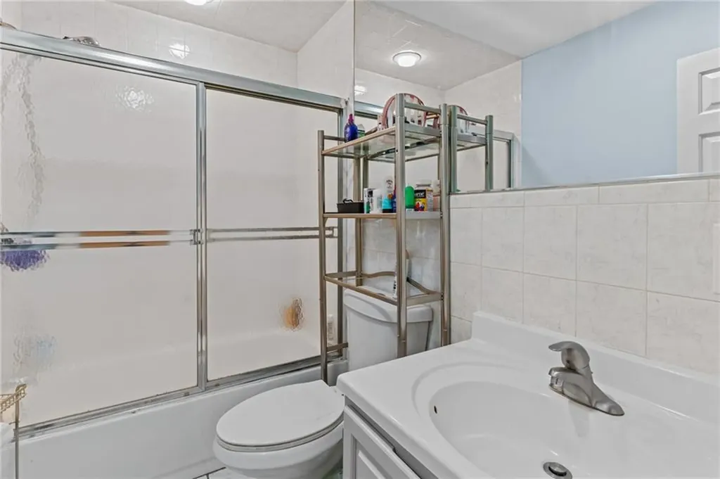 15 Brookdale Road North Providence RI 02904