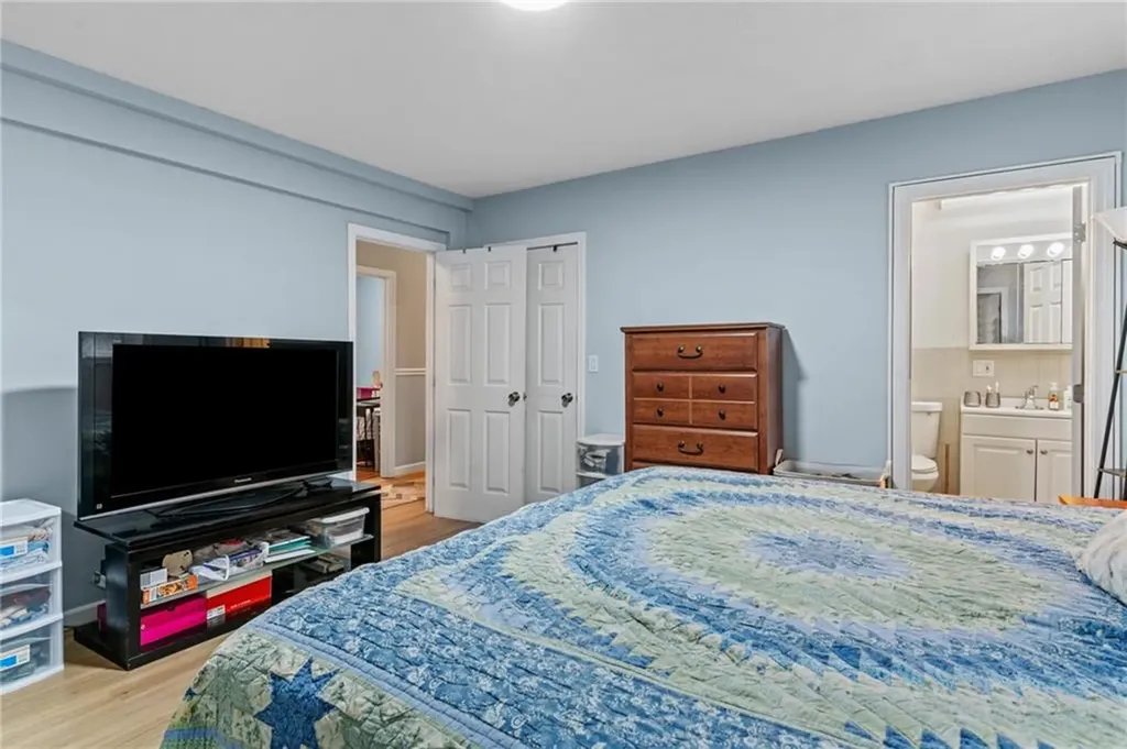 15 Brookdale Road North Providence RI 02904