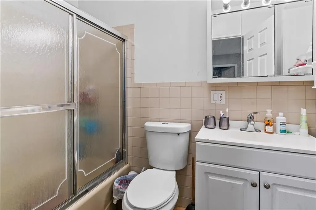 15 Brookdale Road North Providence RI 02904