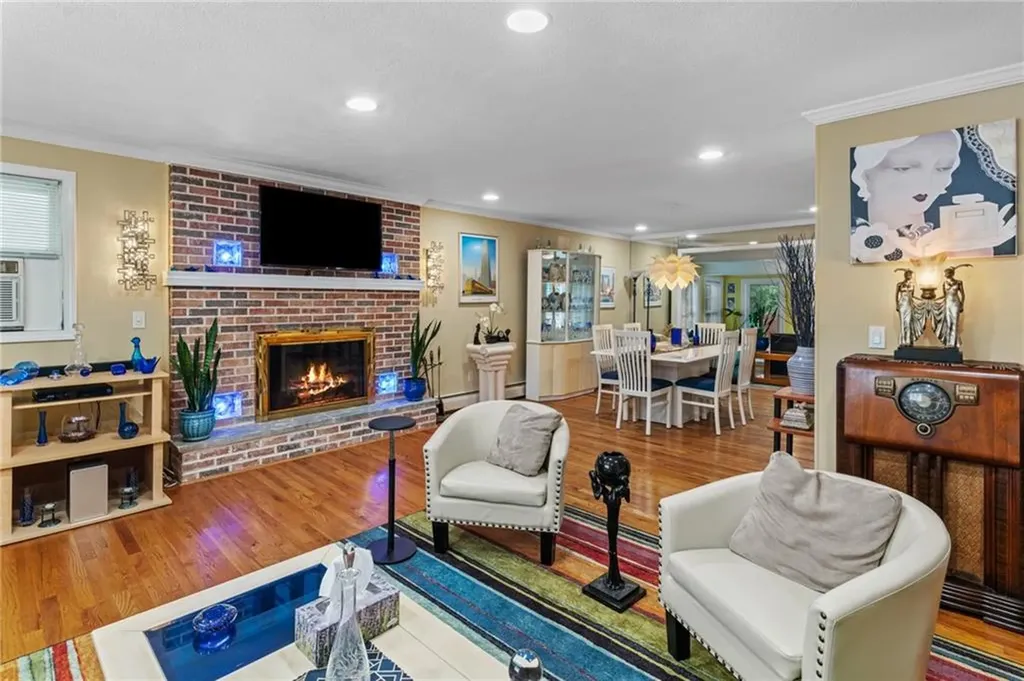 15 Brookdale Road North Providence RI 02904