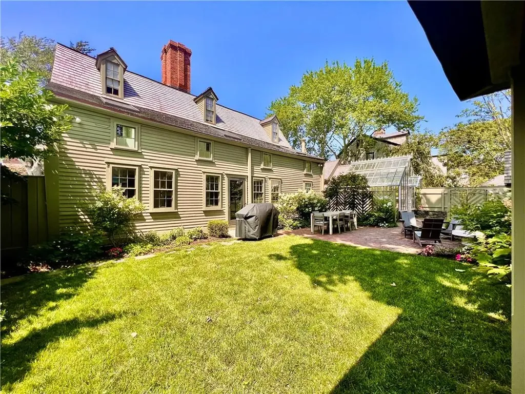 22 Bridge Street Newport RI 02840