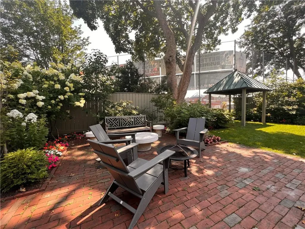 22 Bridge Street Newport RI 02840