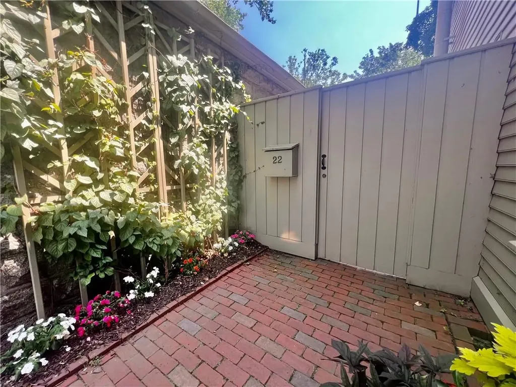 22 Bridge Street Newport RI 02840