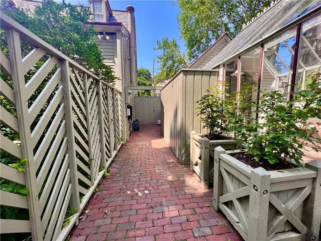 22 Bridge Street Newport RI 02840