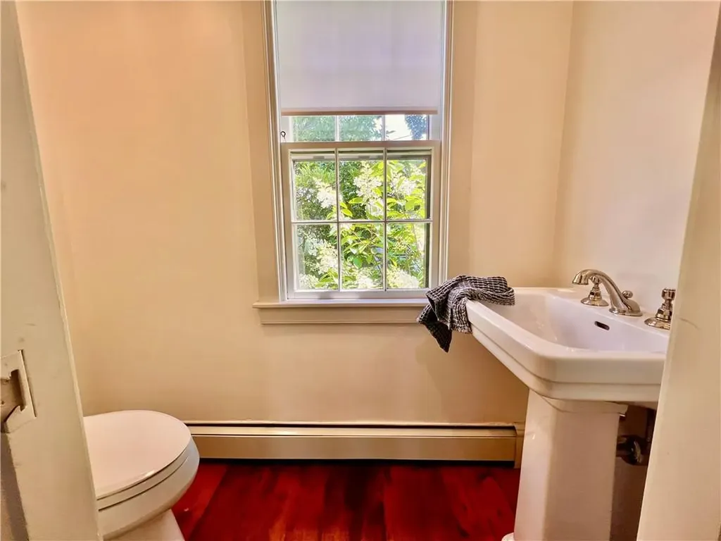 22 Bridge Street Newport RI 02840