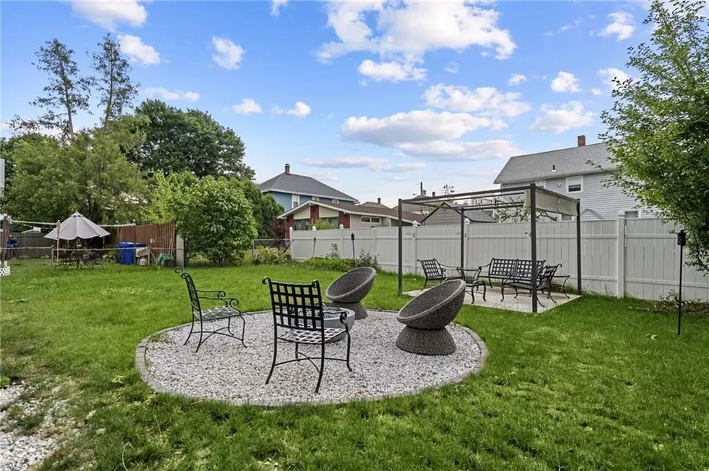 393 Benefit Street Pawtucket RI 02861