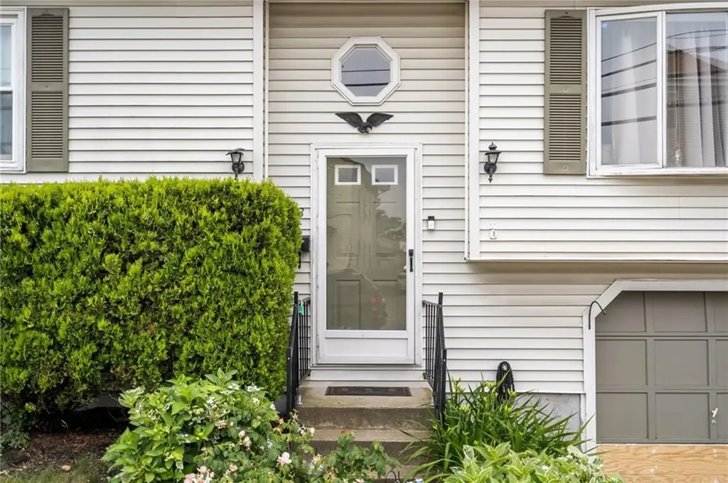 393 Benefit Street Pawtucket RI 02861