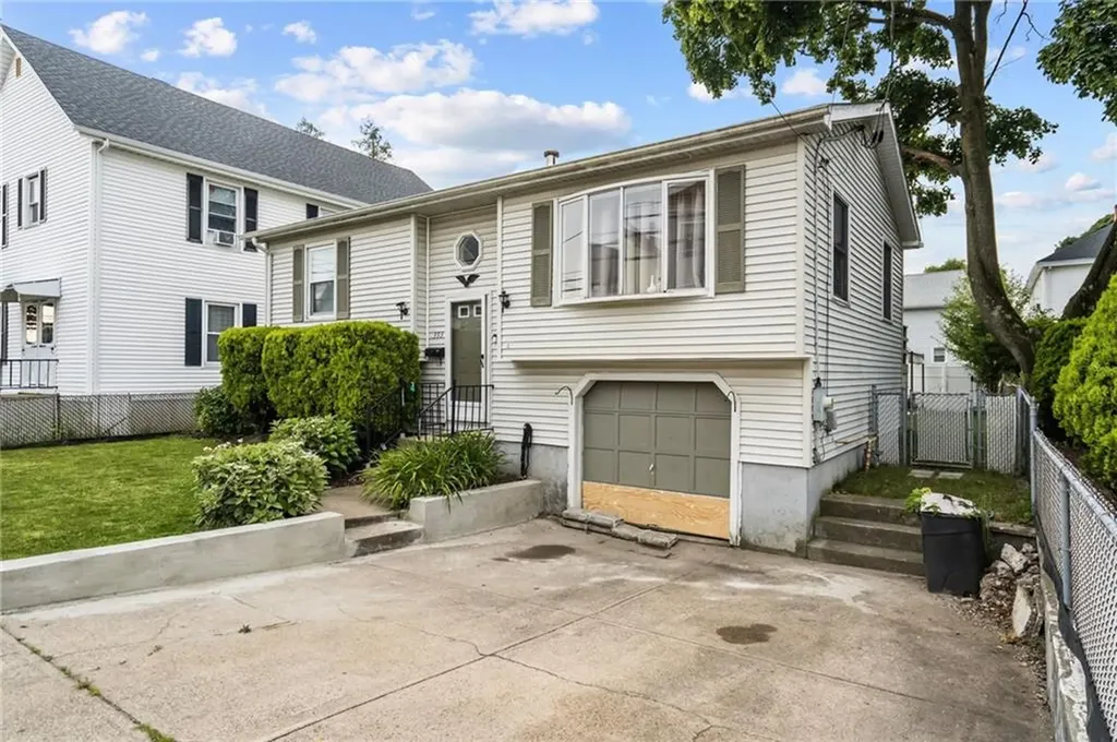 393 Benefit Street Pawtucket RI 02861