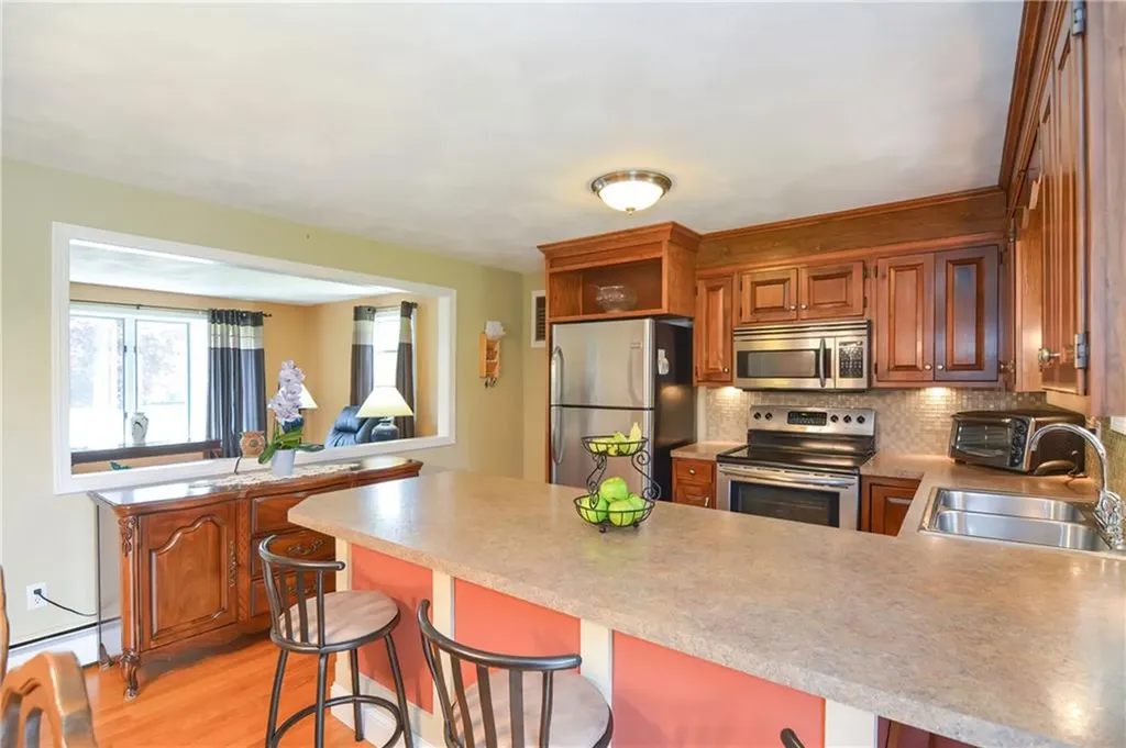 5 Alves Street Bristol RI 02809