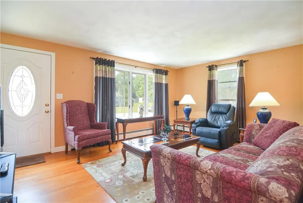 5 Alves Street Bristol RI 02809
