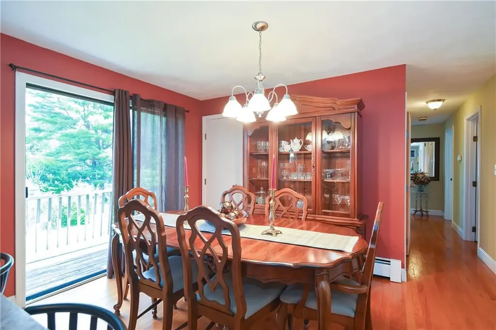 5 Alves Street Bristol RI 02809