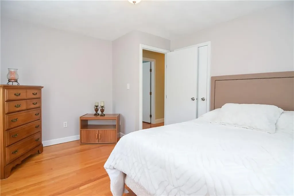 5 Alves Street Bristol RI 02809