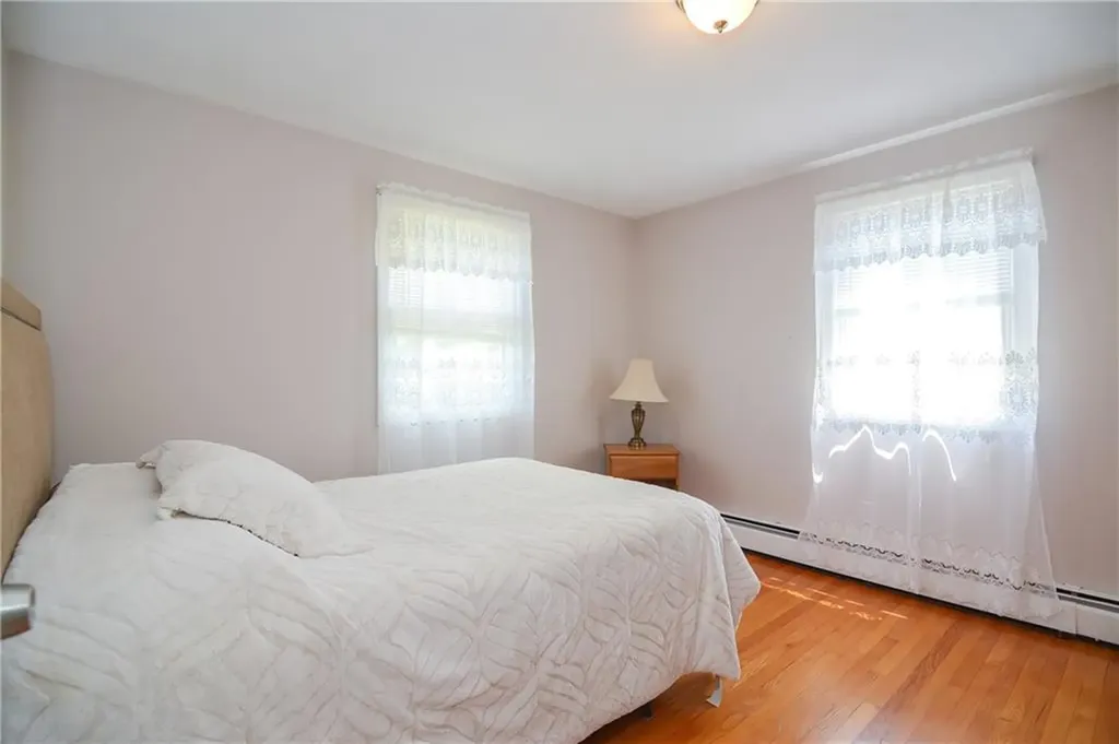 5 Alves Street Bristol RI 02809