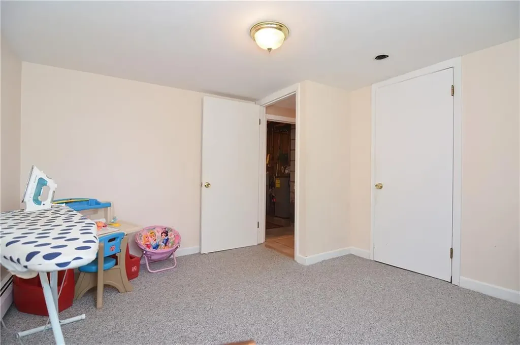 5 Alves Street Bristol RI 02809