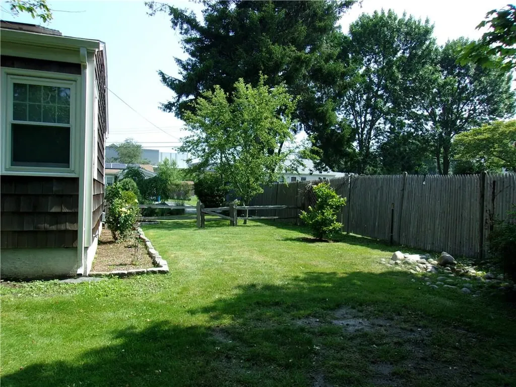 41 Dudley Avenue Newport RI 02840