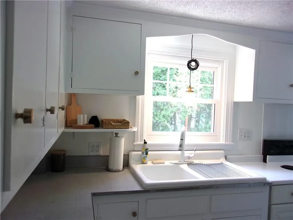 41 Dudley Avenue Newport RI 02840