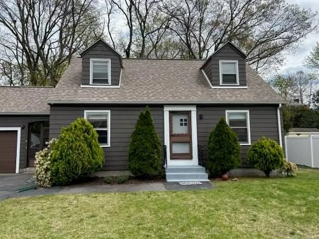 6 Woodland Drive West Warwick RI 02893