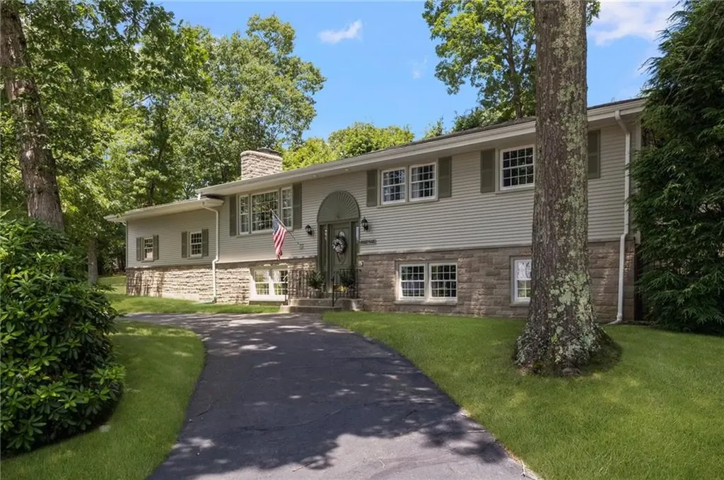 17 Barbara Ann Drive North Providence RI 02911