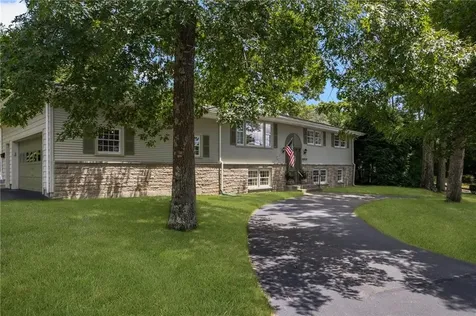 17 Barbara Ann Drive North Providence RI 02911