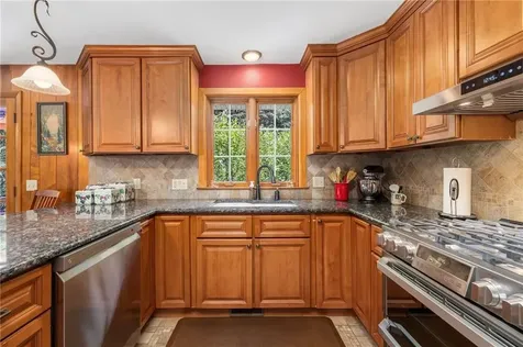 17 Barbara Ann Drive North Providence RI 02911