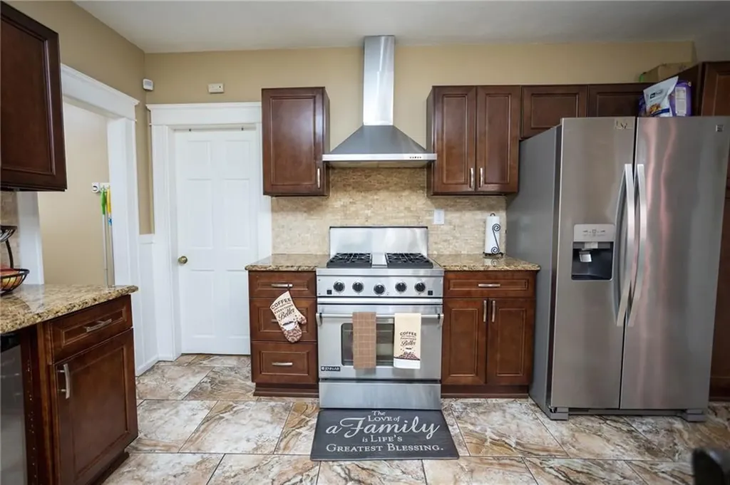 62 Cady Street Woonsocket RI 02895